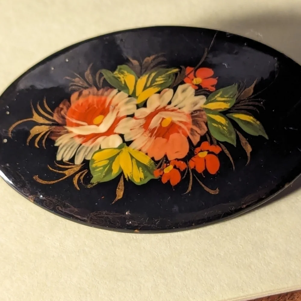 Russian Handpainted Lacquer oval 2.5